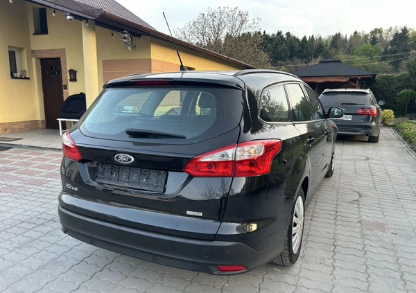 Ford Focus cena 23900 przebieg: 158000, rok produkcji 2012 z Piła małe 497